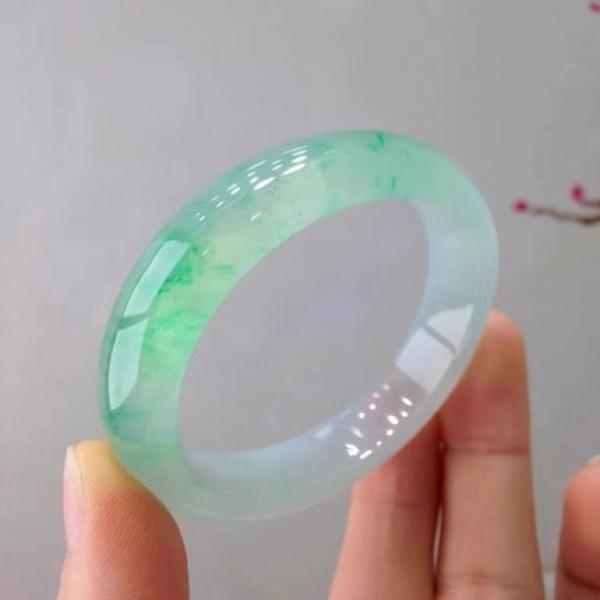 Zheru Jewelry Natural Light Green Burmese Jadeite 54-64mm Bracelet