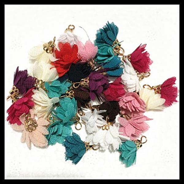 500pcs Flower Pendants for Charms Bracelets Making Accessories