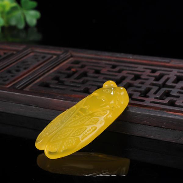 Natural Jade Pendant Cicada Necklace Hand-Carved Green Gemstone