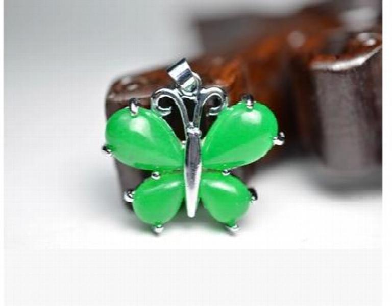 Malay Jade Pendant Necklace Bow Shape 121
