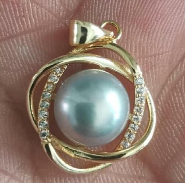 9-10mm South Sea Gray Pearl Pendant