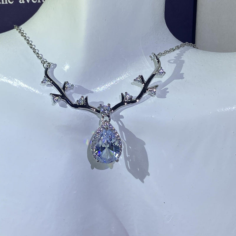 Heart Shape Diamond Pendant Necklace for Women Anniversary Party