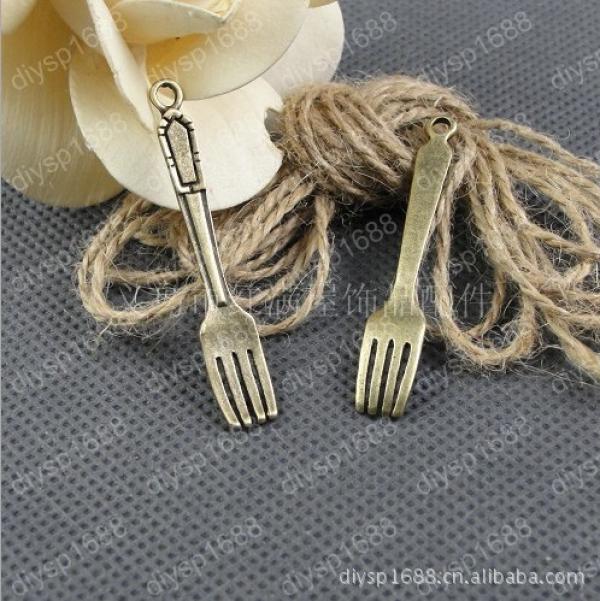 60 pcs/lot Antique Bronze Plated Teapot Charms Pendants