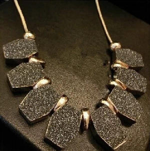 Vintage Crystal Collarbone Choker Necklace for Women