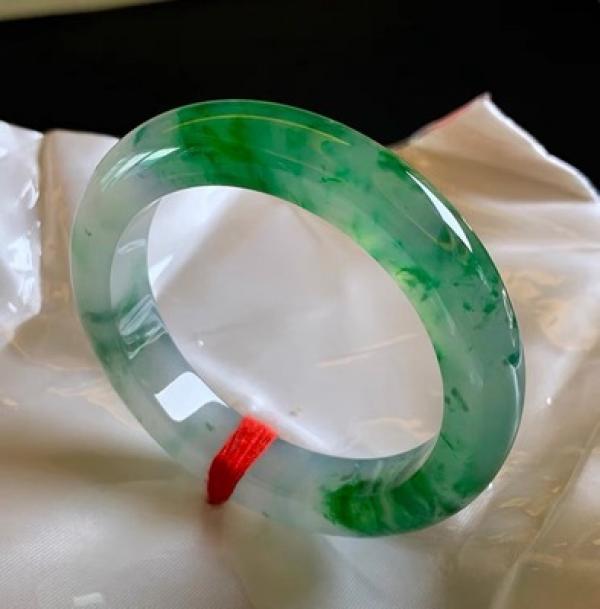Zheru Jewelry Natural Burmese Jade 54-64mm Light Green Flower Bangle