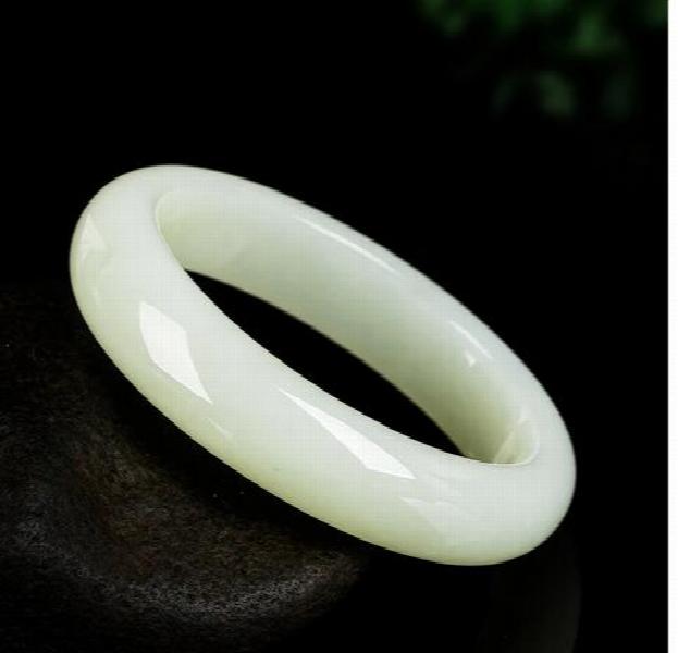 Women's Jadeite Bracelet Natural Charm Jewelry Hand Carved Round Bangle