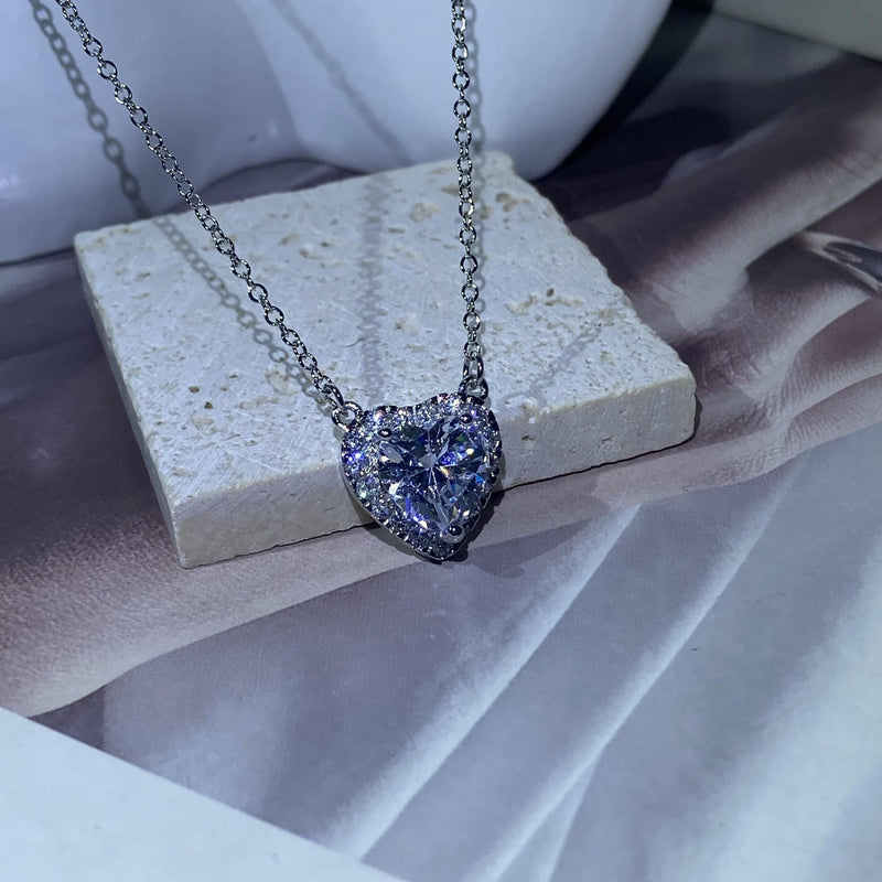 Heart-shaped Zircon Choker Pendant Necklace for Women