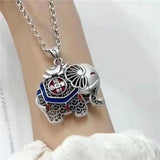 Retro Lucky Elephant Necklace Women's Elephant Pendant Sweater Chain