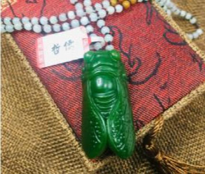Natural Green Jade Cicada Pendant with Beads Chain Sweater Chain