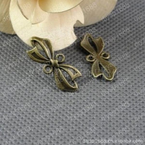 100pcs Antique Bronze Butterfly Charms Pendants Jewelry Findings 11*28MM