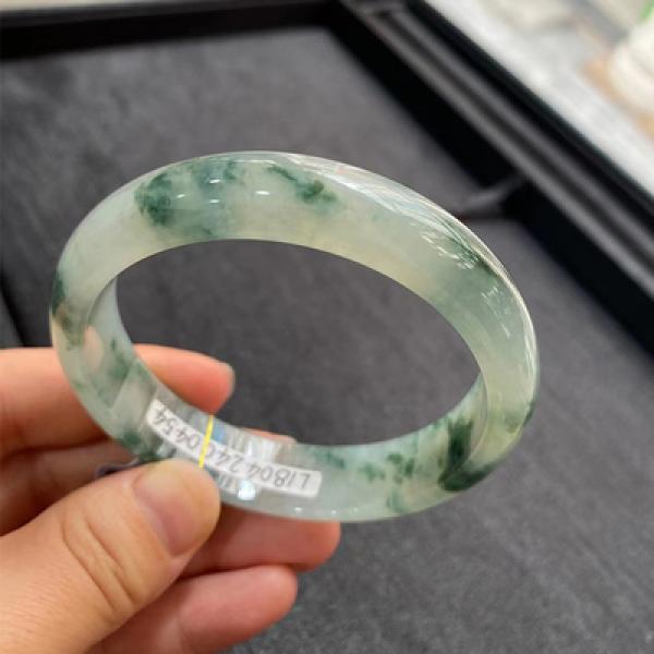 Burmese Emerald Flower Bracelet for Moms and Girlfriend