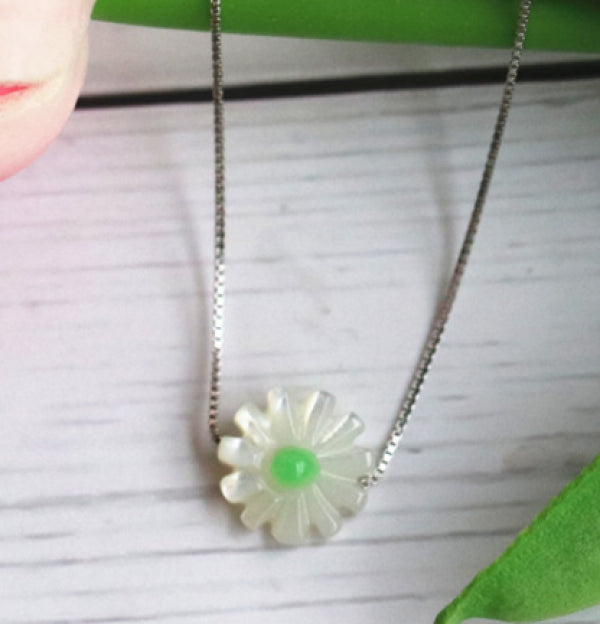 12mm Daisy Pearl Necklace Spring Fresh Chrysanthemum Mother of