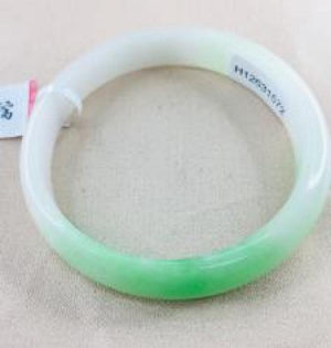 Zheru Jewelry Natural Jadeite Bracelet Elegant Spring 52-61mm Gift