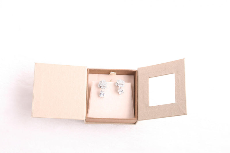 GemTrue High Jewelry Box Necklace Showcase Container Case
