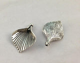 60PCS Tibetan Silver Lined Flower Petal Beads