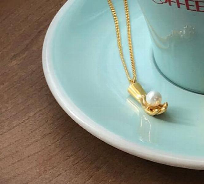 925 Sterling Silver Vintage Palm Finger Necklace Pendant