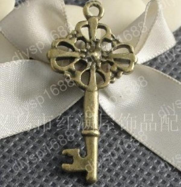60pcs Antique Bronze Plated Key Charms Pendants