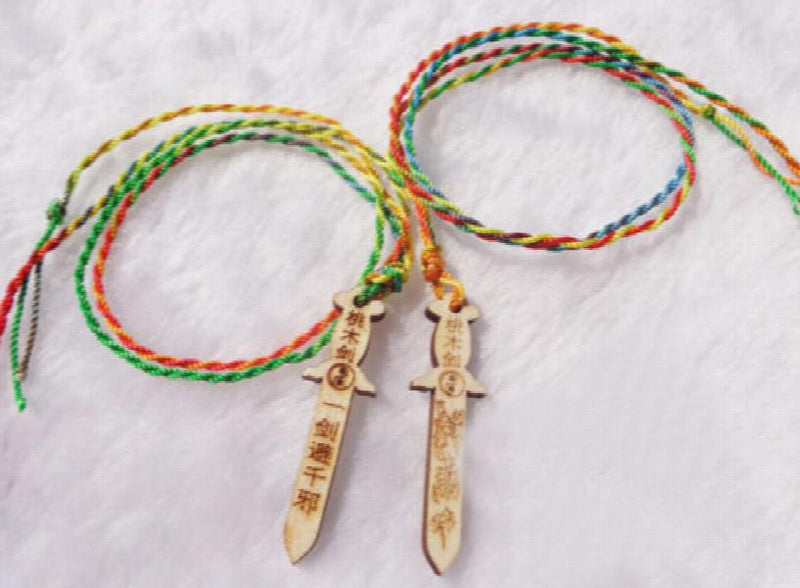 Peach Wood Little Sword Amulet Bracelet
