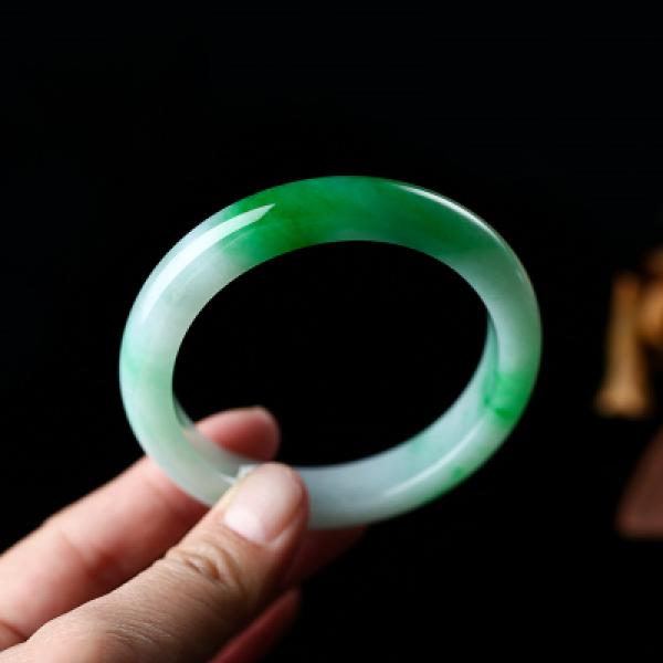 Zheru Jewelry Natural Burmese Jade 54-64mm Green Two-Tone Bracelet
