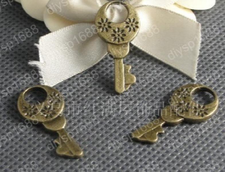 60pcs Antique Bronze Plated Key Shape Charms Pendants for Jewelry DIY