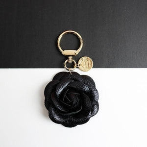 Elegant PU Leather Rose Camellia Flowers Pearls Chain Keychain Women