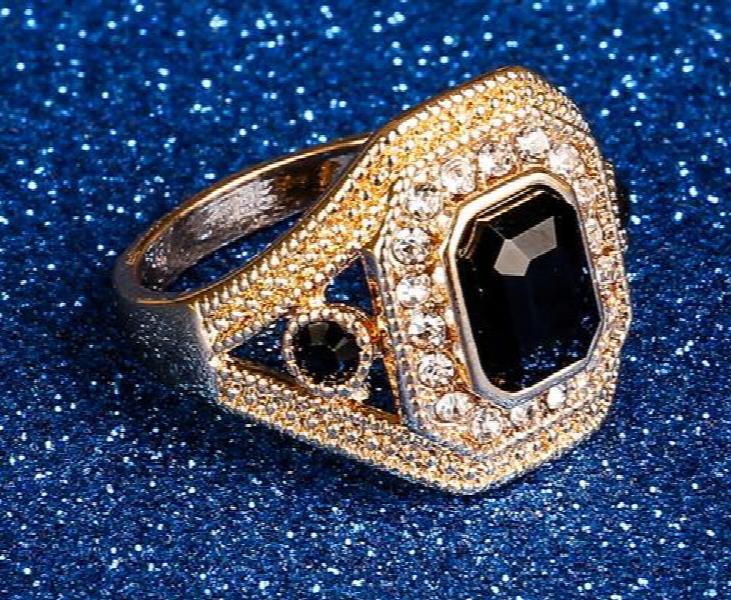 Vintage Gem Inlaid Lady's Rings Antique Plated European Retro Women