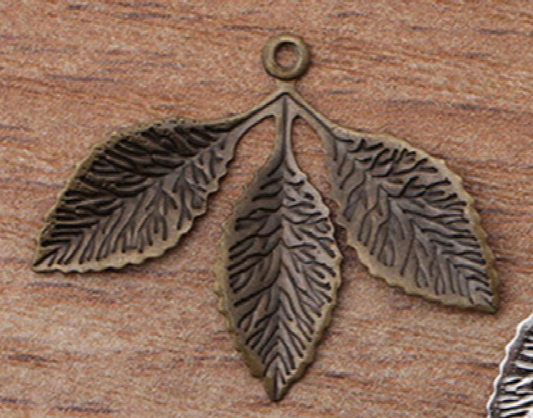 50PCS 31*23mm Metal Copper Filigree Leaf Charms Pendant DIY Jewelry Making