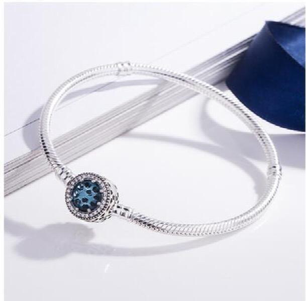 925 Sterling Silver Radiant Hearts Purple Crystal Pan Bracelet Bangle
