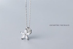 925 Sterling Silver Prong cz 4A+ Flower &Leaf Pendant Necklace