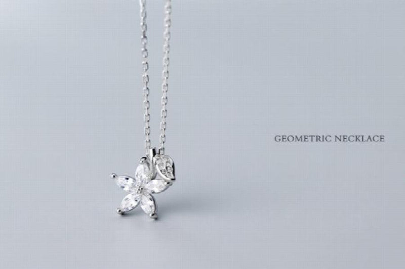 925 Sterling Silver Prong cz 4A+ Flower &Leaf Pendant Necklace