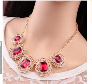 Noble Love Bead Flower Zircon Pendant Necklace