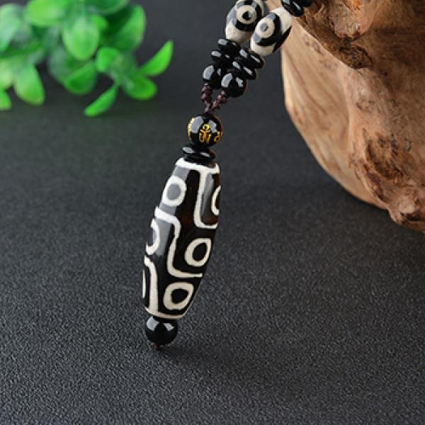 Tibetan Nine Eyes Crystal Pendant Tian Zhu Necklace