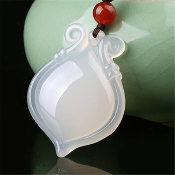 Chalcedony Pendant Ice Agate Heart-shaped Amulet