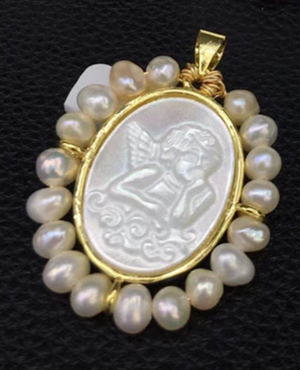Natural Sacred Heart Mother of Pearl Shell Pendant 24x29mm
