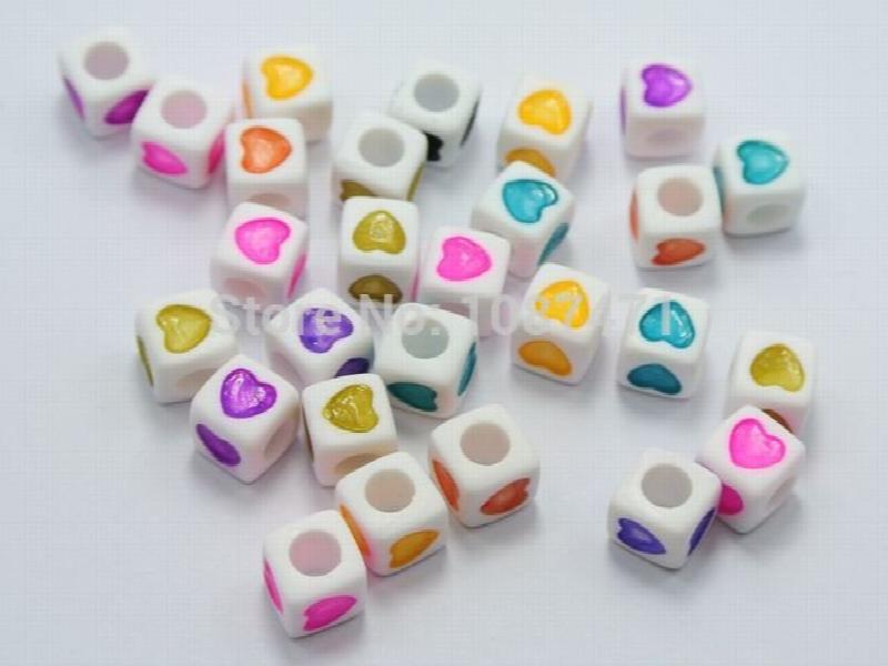 200pcs 7X7mm Acrylic Beads Love Heart Beads for Jewelry Access