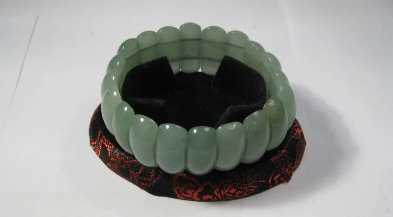 Natural Light Green Dongling Stone Stretchy Bracelet