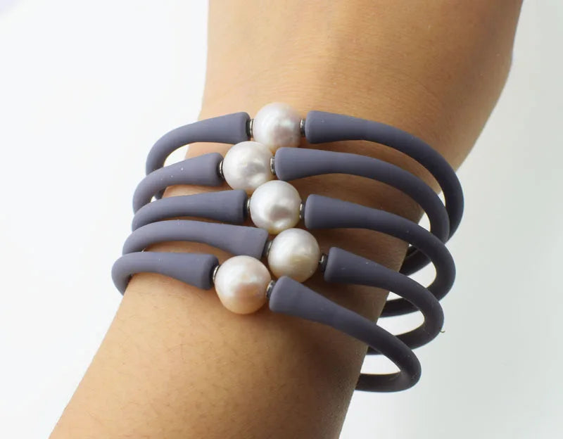 10-11mm Freshwater Pearl & Grey Silicone Bracelet 7.5in