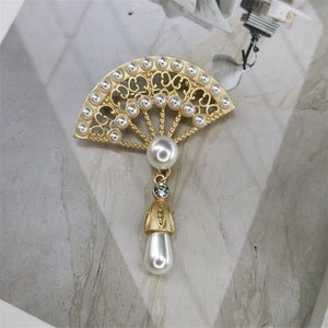 Vintage Fan-Shaped Faux Pearl Brooch Pin for Valentine
