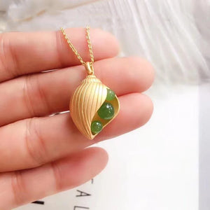Silver Inlaid Hetian Chalcedony Conch Pendant Necklace