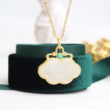 Chinese Retro Silver Inlaid Chalcedony Pendant Necklace