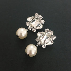 Temperament Women's Earrings - Sparkling Studs