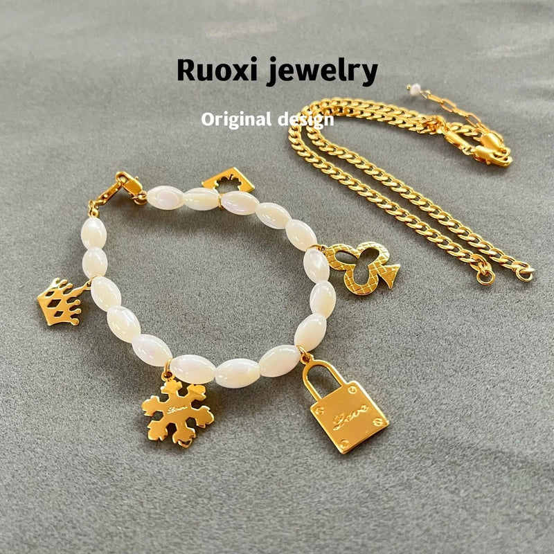 Shell Pearl Conch Necklace and Bracelet Set