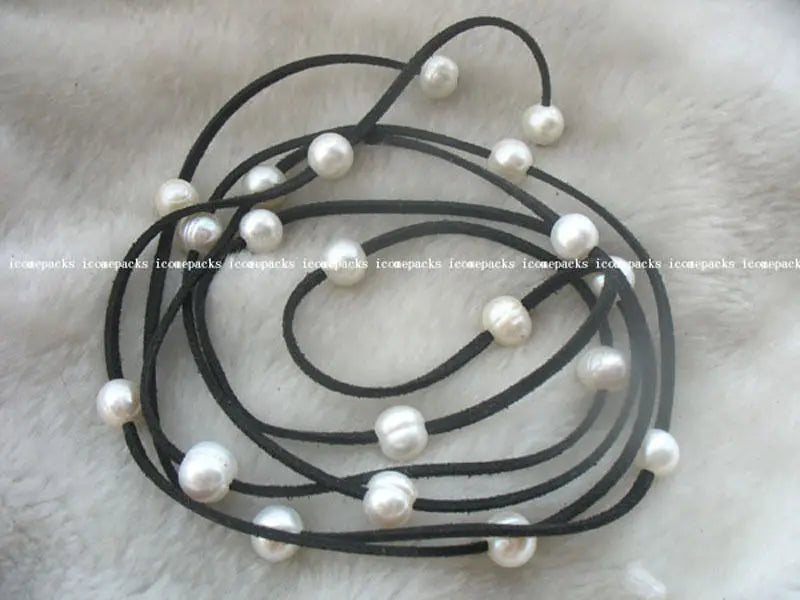 Stunning 9-11mm Freshwater Pearl & Black Line Necklace