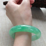 Zheru Jadeite 54-64mm Light Green Bracelet
